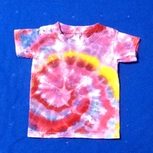 Toddler girls tie dye tee.